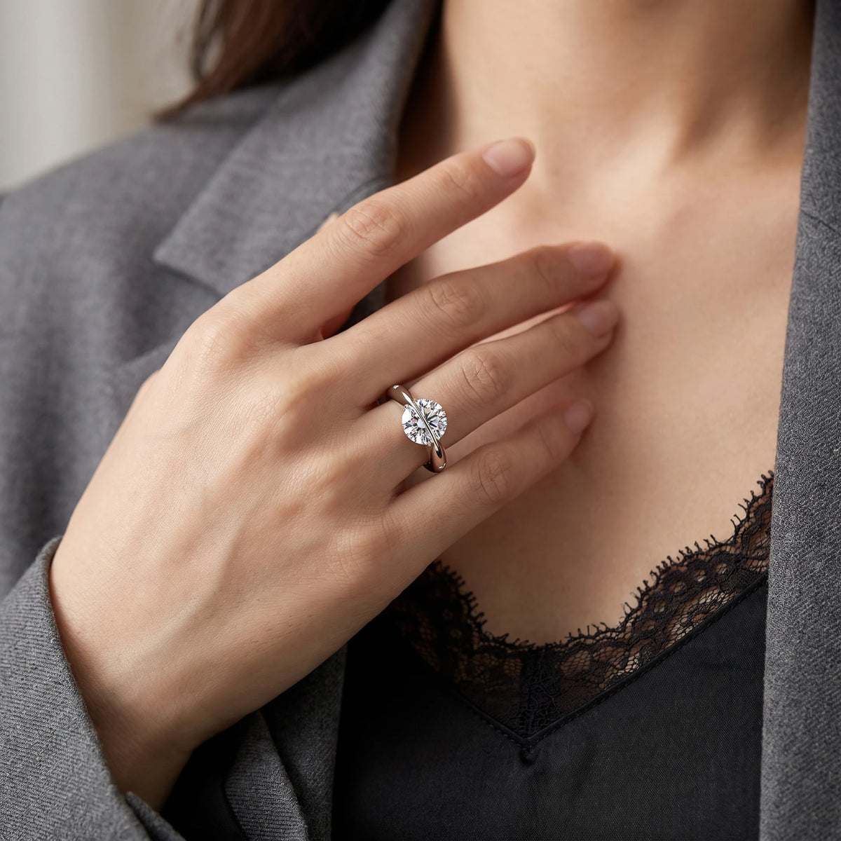 The Celestial Spin VVS Moissanite Ring – 925 Sterling Silver