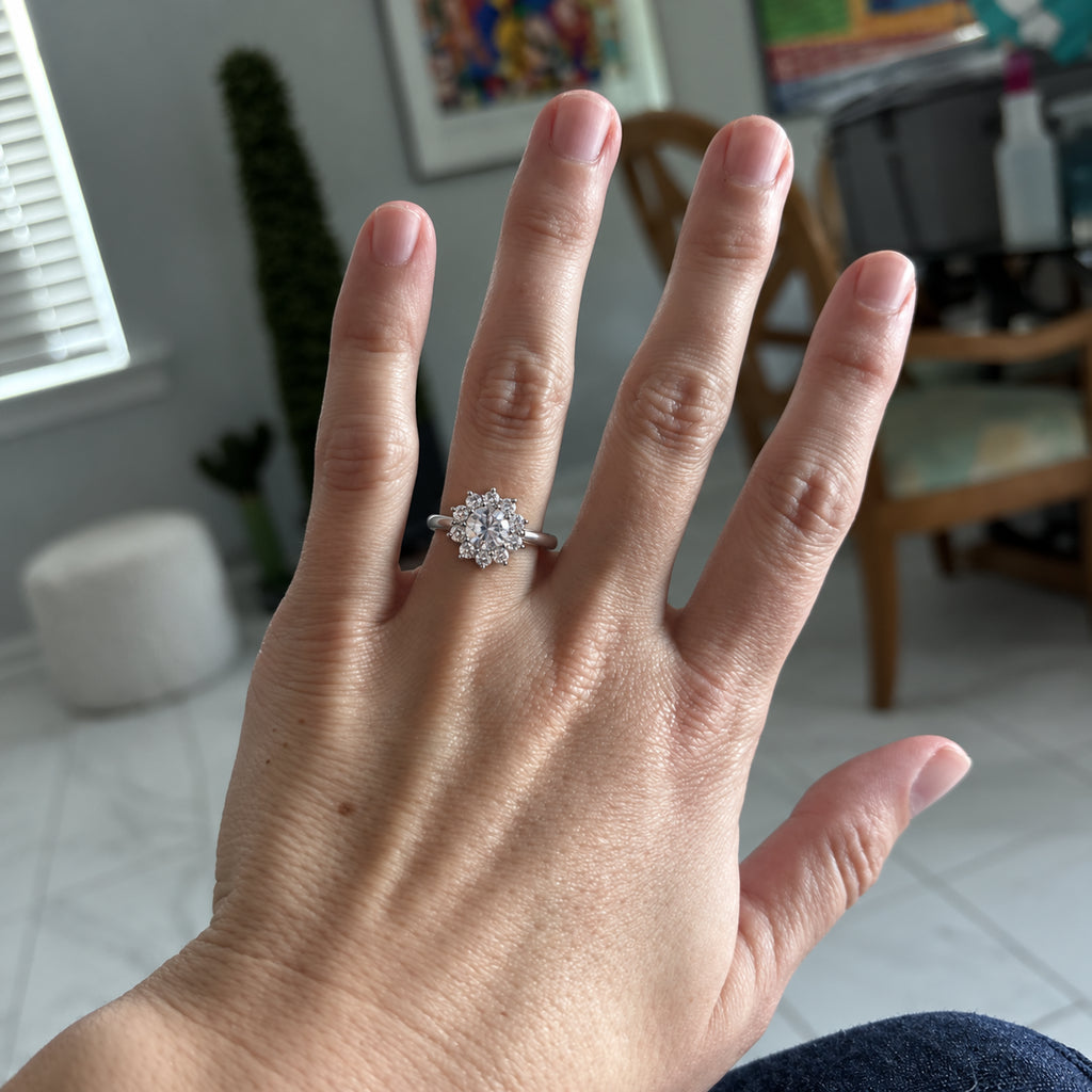 VALLETRO 3 Carat Moissanite Floral Halo Ring